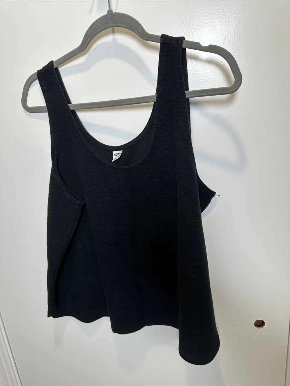 Old Navy Black Women's Flared Scoop Tank (61)